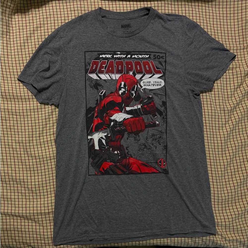 Marvel Deadpool Comic Panel Tee - Gray with Red & Black Print